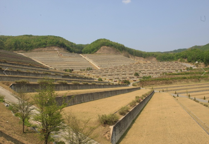 춘천안식공원 잔디장