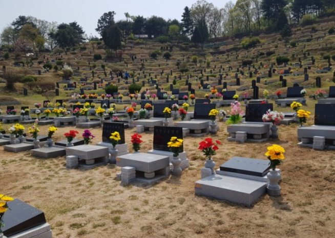 구리시공설묘지 봉안묘 시설 사진