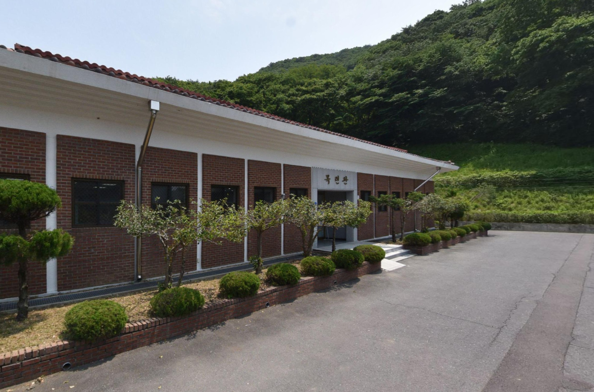 서천군영명각 목련관 시설 사진